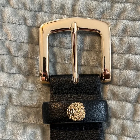 Bundle of Belts - Picture 4 of 5